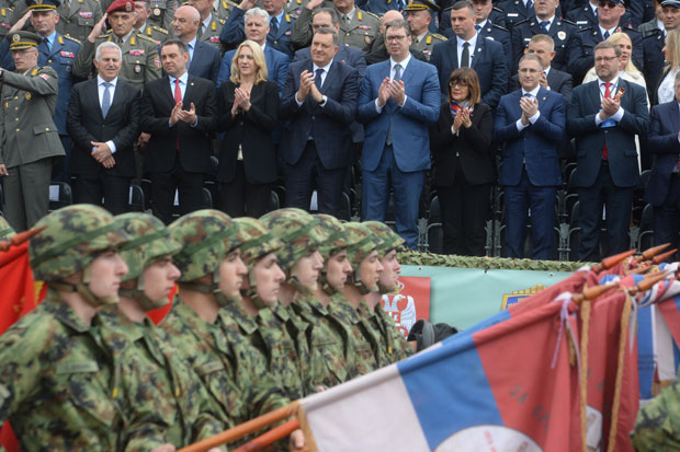 ВРАЋАМО ДУГ ОСЛОБОДИОЦИМА: Шта је све приказано на грандиозној паради у Нишу